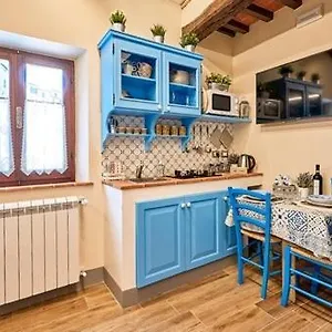  Apartment La Casina Di Iole Italy