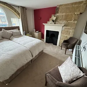  Hotel Dusty Miller United Kingdom