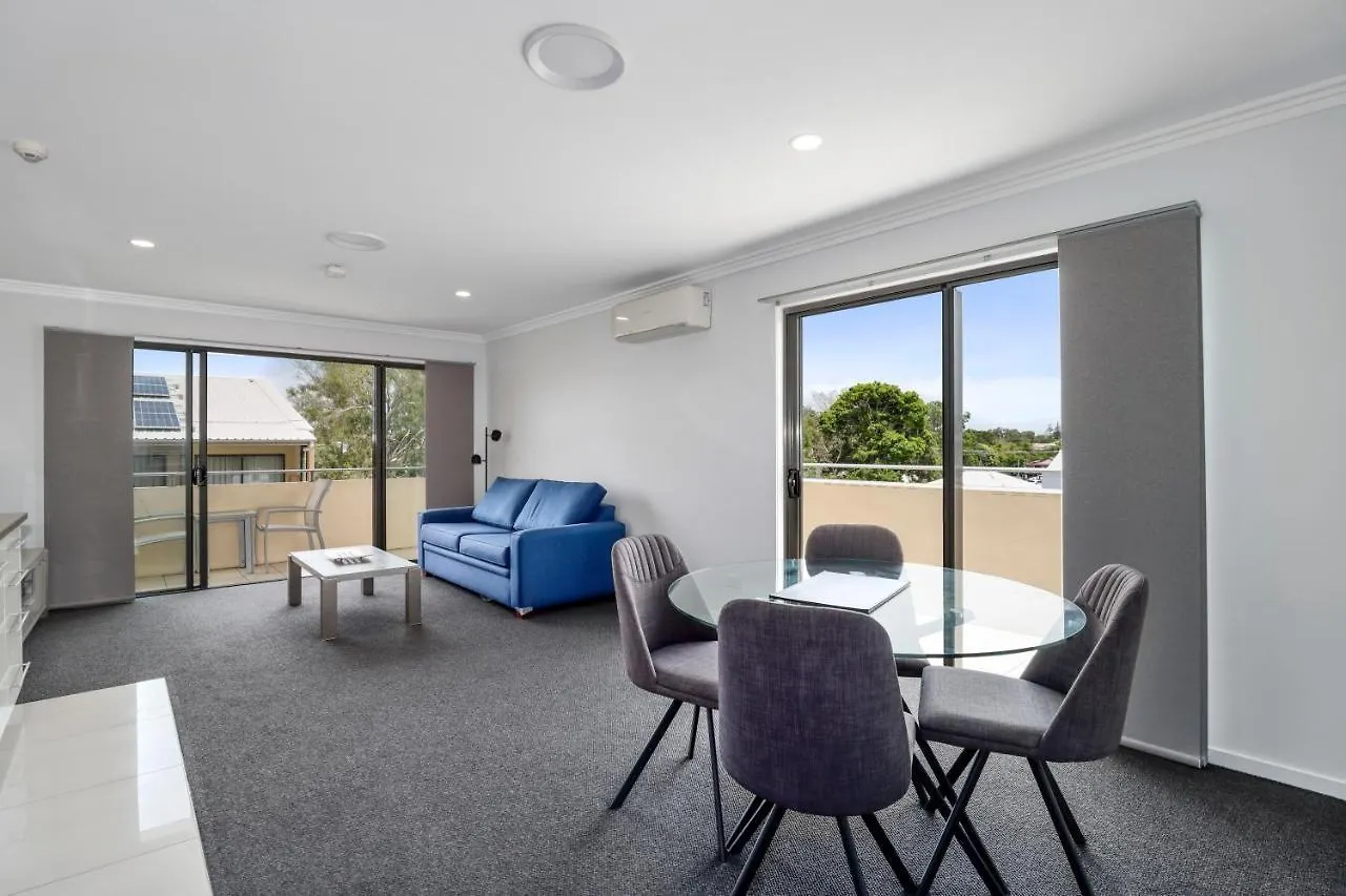 Eden By The Bay Aparthotel Hervey Bay 4*,