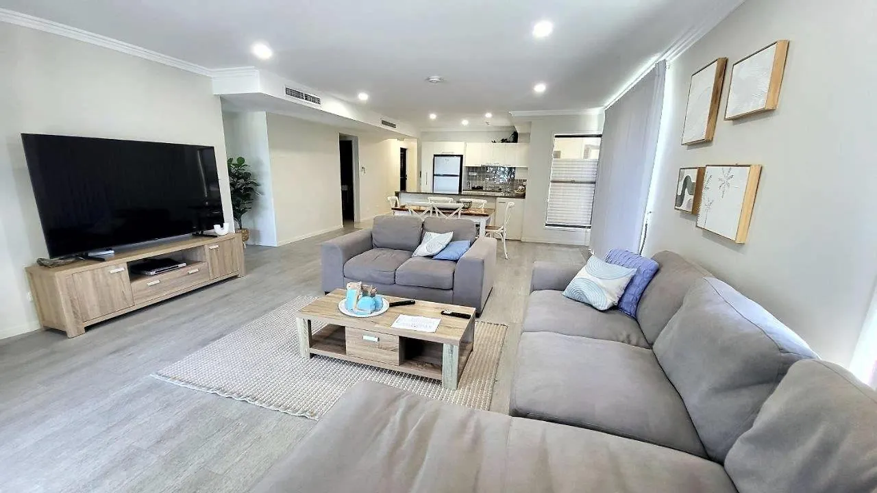 Eden By The Bay Aparthotel Hervey Bay 4*,  Australia